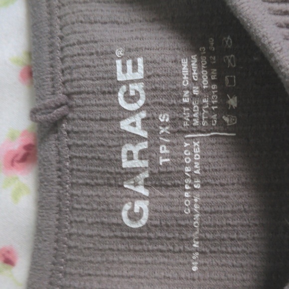 Garage crop top$8 OBO - Picture 2 of 3